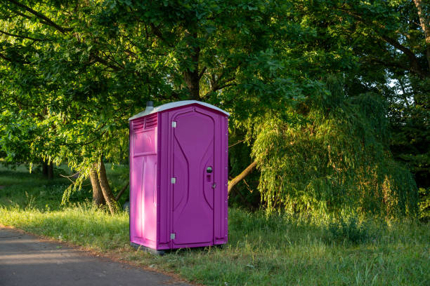 Best Portable toilet rental cost  in Pine Ridge, FL